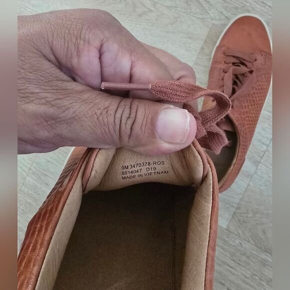 Frye Ivy Snake Embossed Leather Sneakers Size 9 - Picture 3 of 9